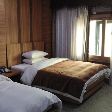 Benikea Premier Hotel Siheung Buitenkant foto