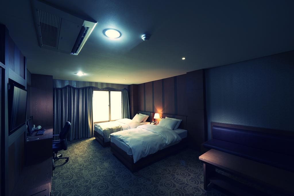 Benikea Premier Hotel Siheung Buitenkant foto