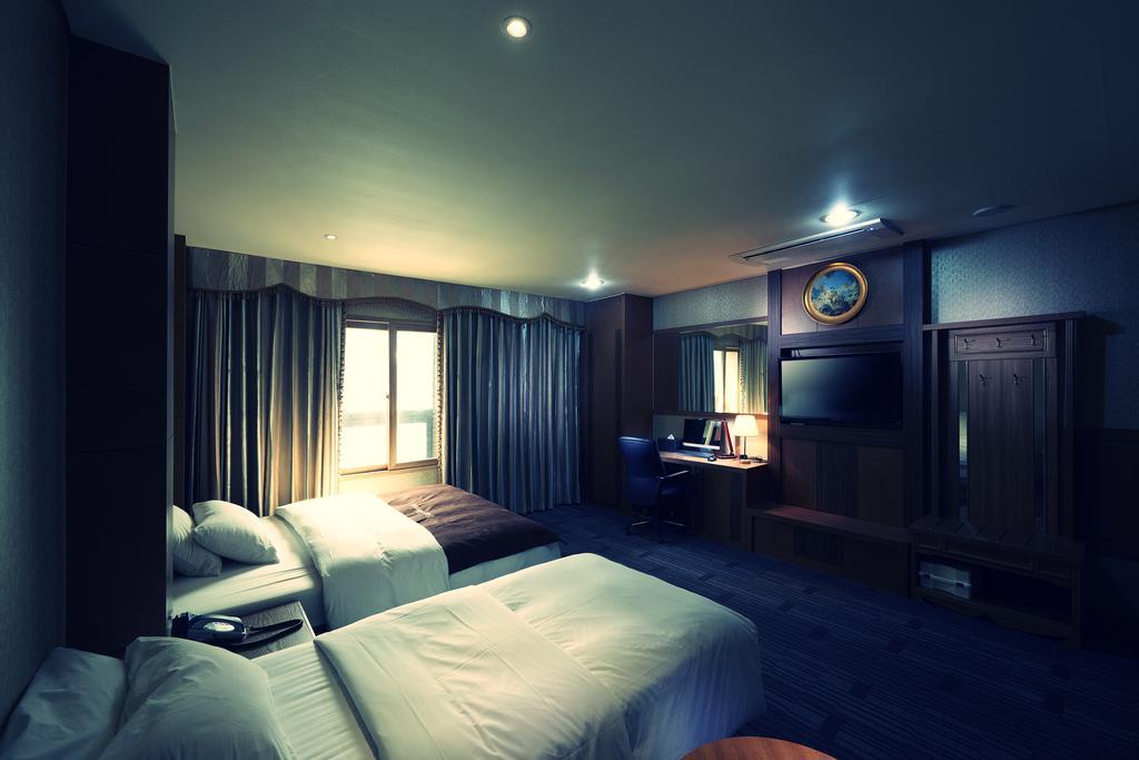Benikea Premier Hotel Siheung Buitenkant foto