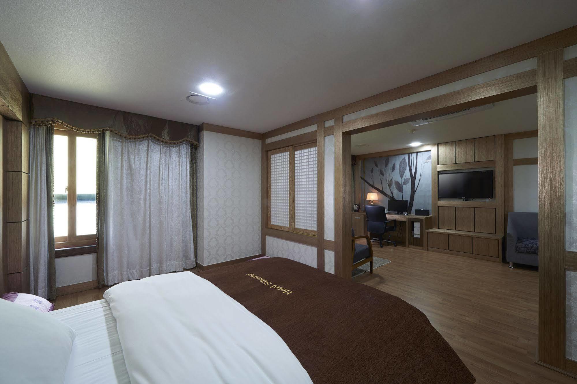 Benikea Premier Hotel Siheung Buitenkant foto
